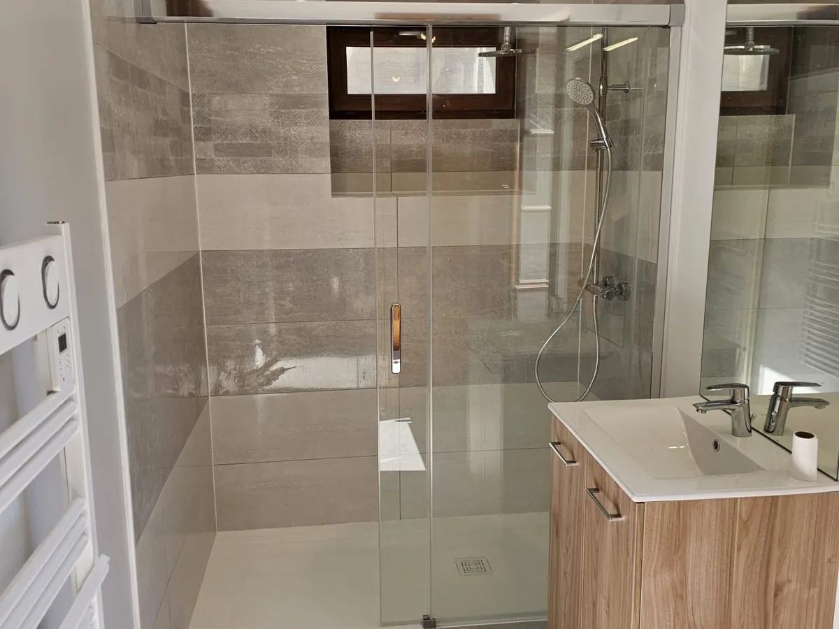Salle de bain rénovée — après